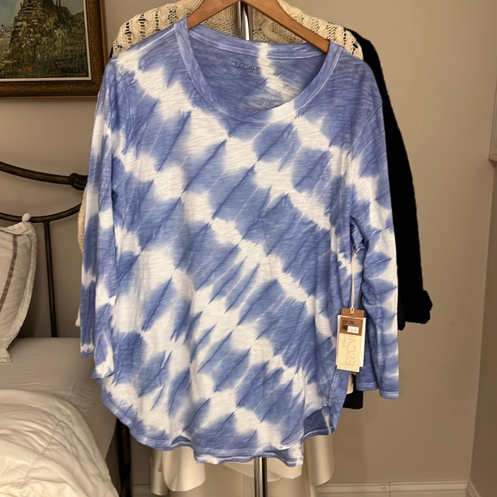 Escape top NWT